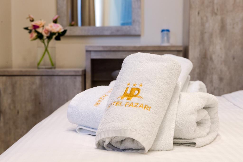 559ae52c-4b70-467e-a4ad-8b477f163669(1)